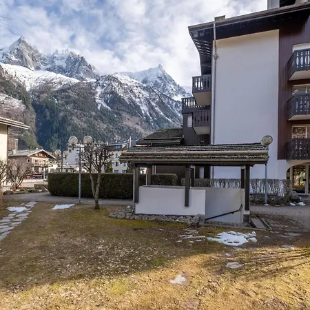 Beautiful 50m With 2 Balconies And Mountain View 霞慕尼